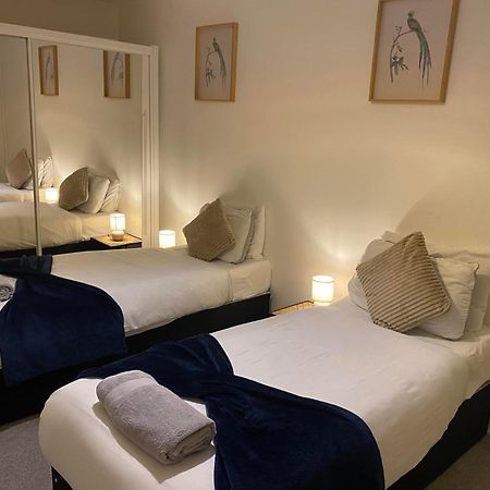 Crawley 2Bed Apartament Close To Gatwick Airport Copthorne  Екстериор снимка
