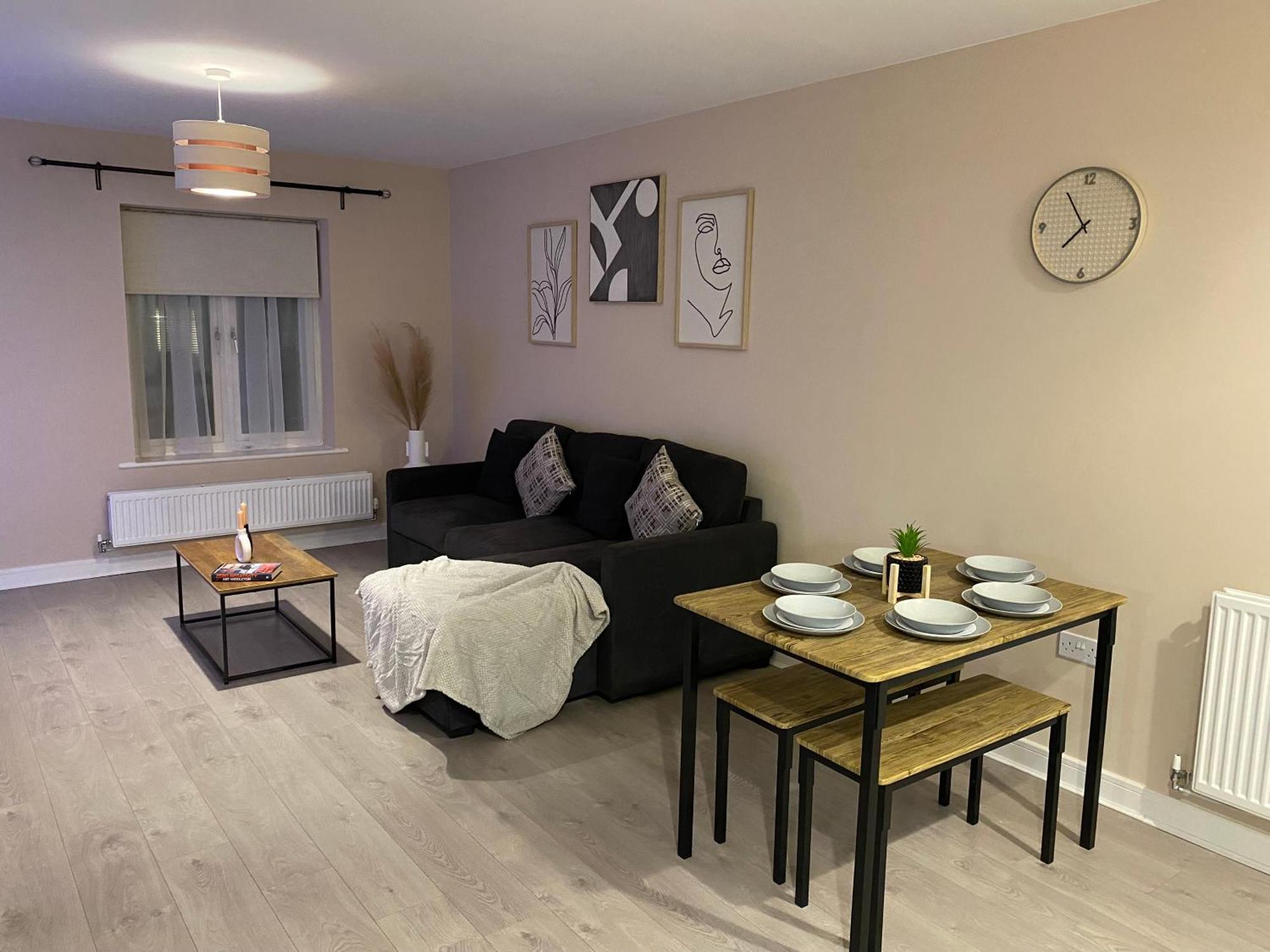 Crawley 2Bed Apartament Close To Gatwick Airport Copthorne  Екстериор снимка