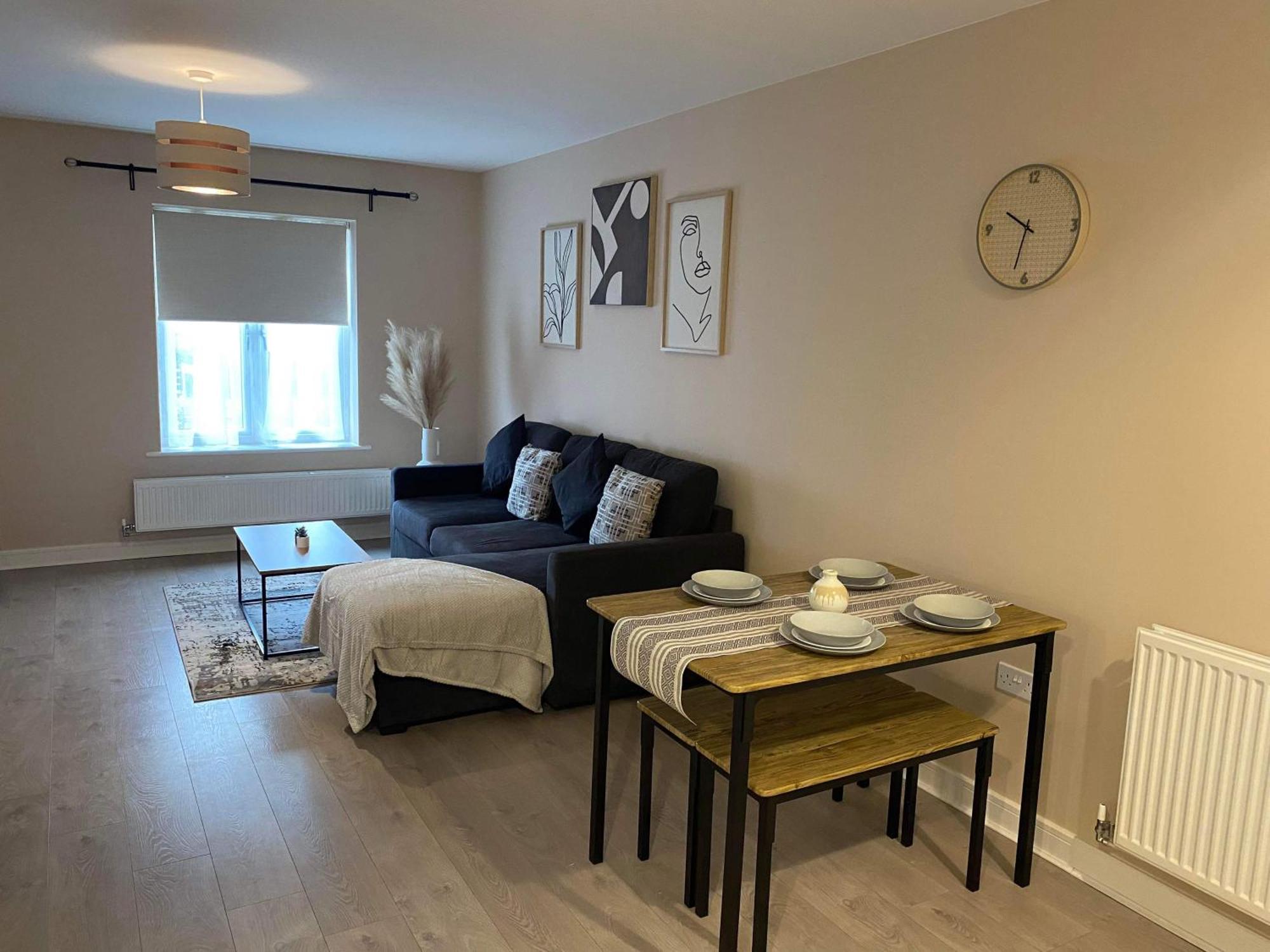 Crawley 2Bed Apartament Close To Gatwick Airport Copthorne  Екстериор снимка